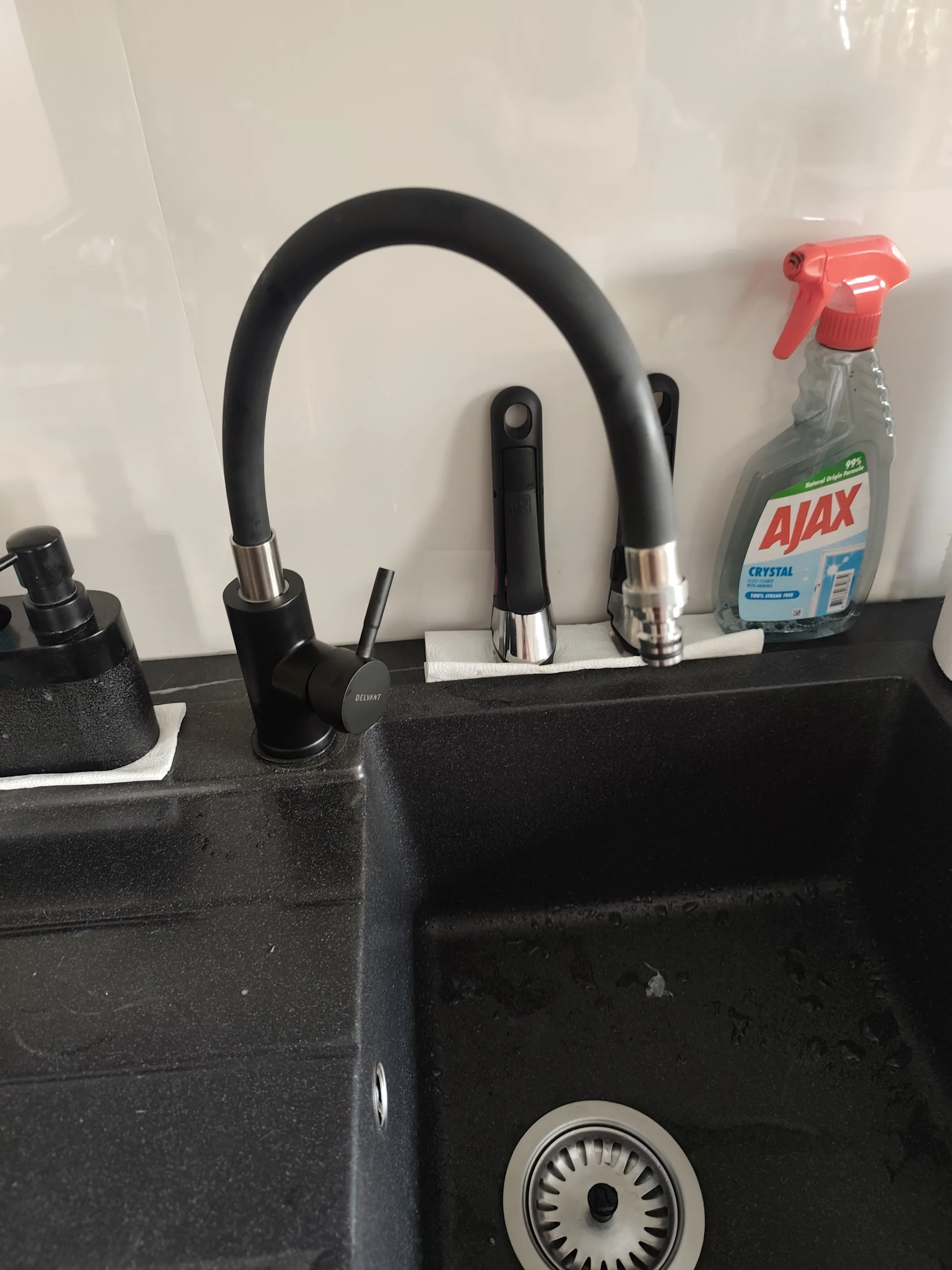 Fixora — hydraulik Warszawa, prace hydrauliczne 24/7